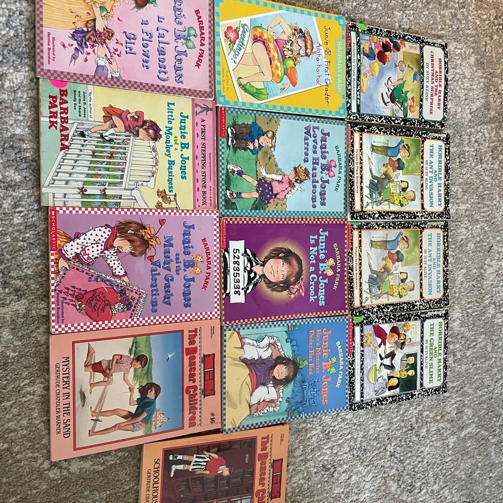 Children's Chapter books - Picture 2 of 4